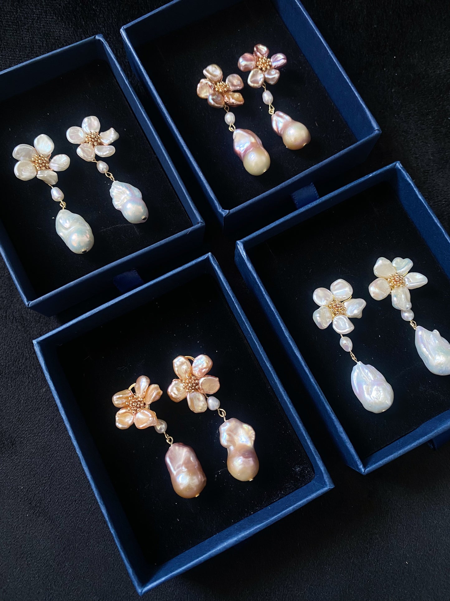 Mini White Baroque Keshi Pearl Flower Dangle Earrings №51