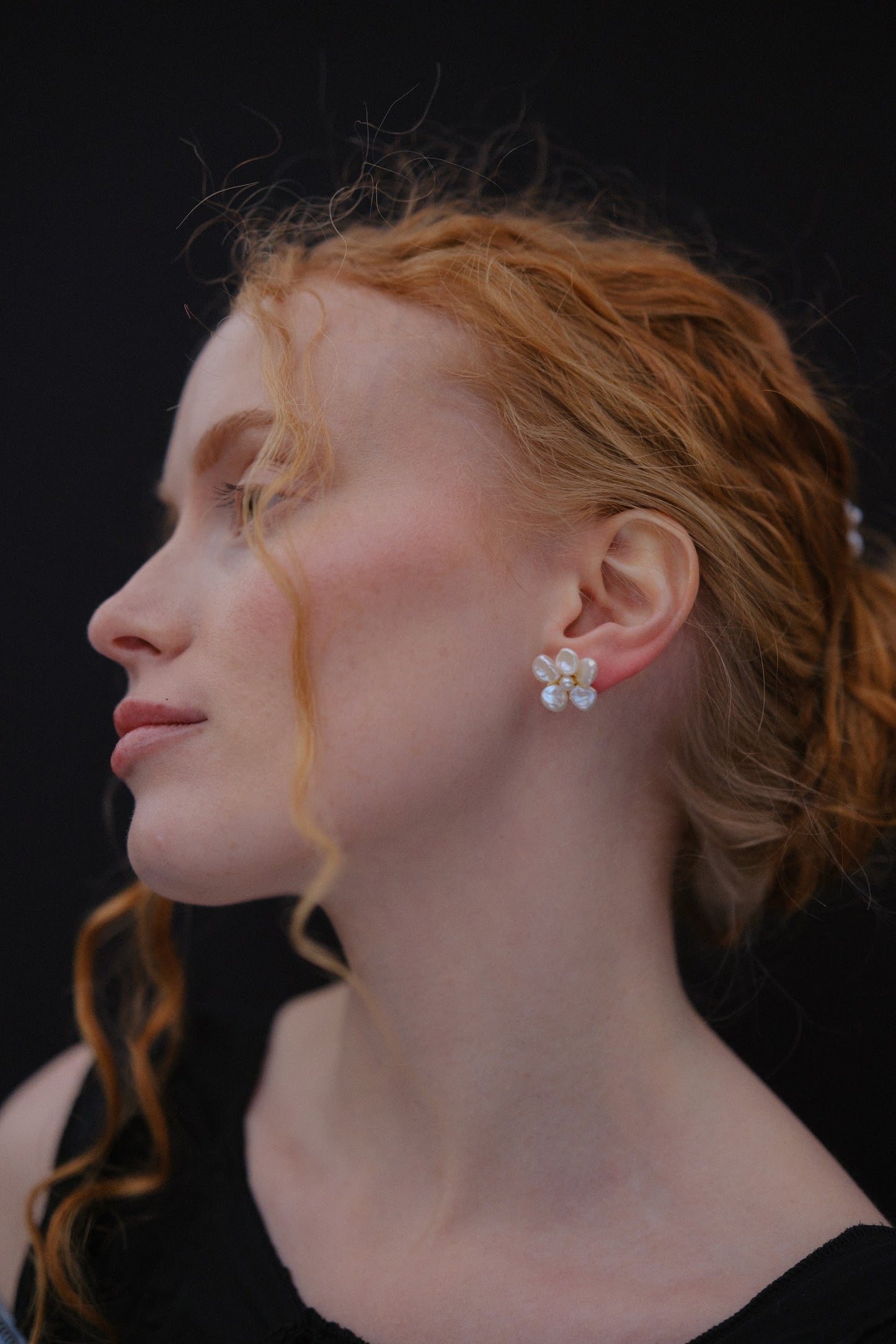 Mini White Keshi Pearl Flower Stud Earrings №45
