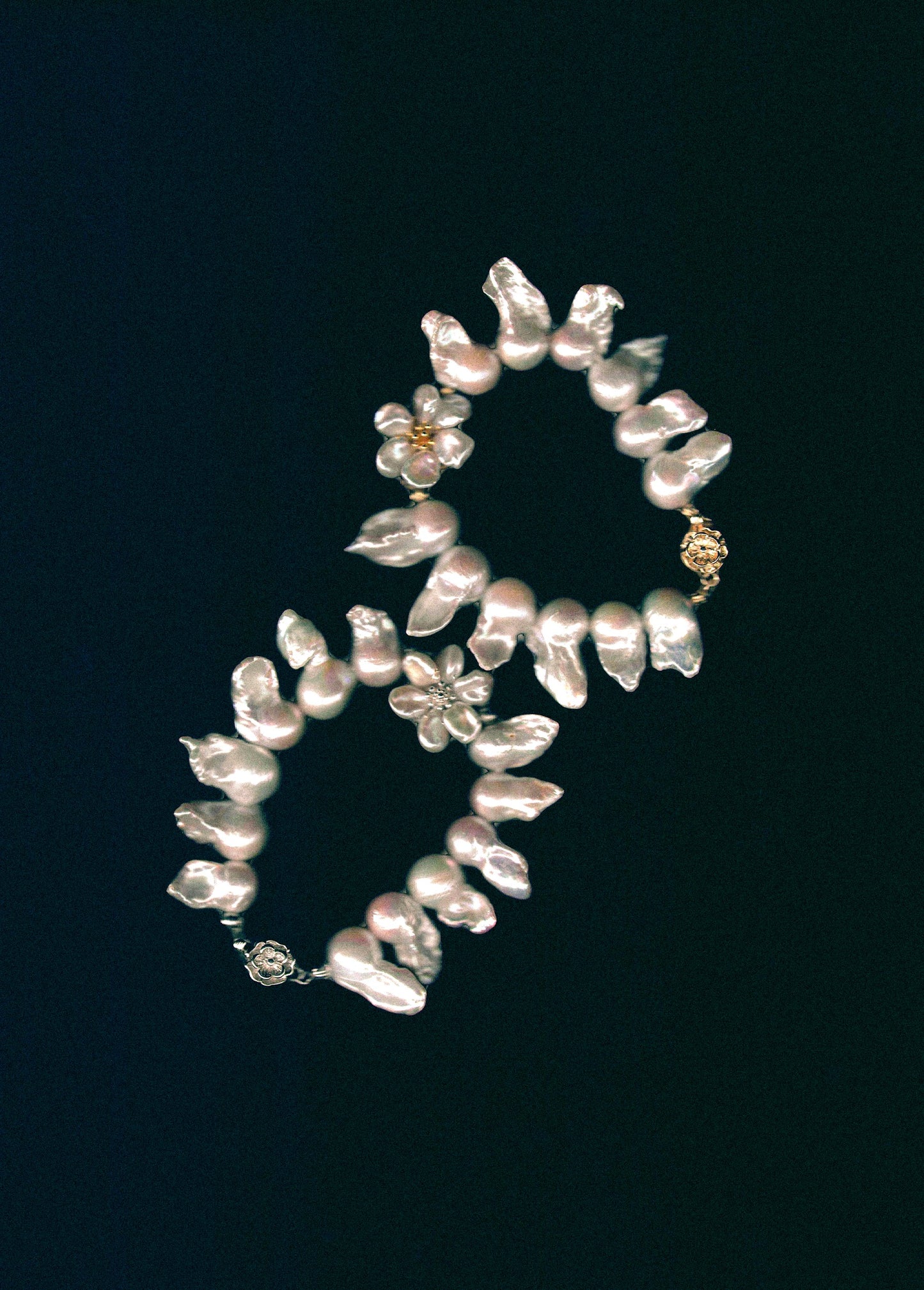 White Keshi Pearl Flower Sun Bloom Bracelet №68