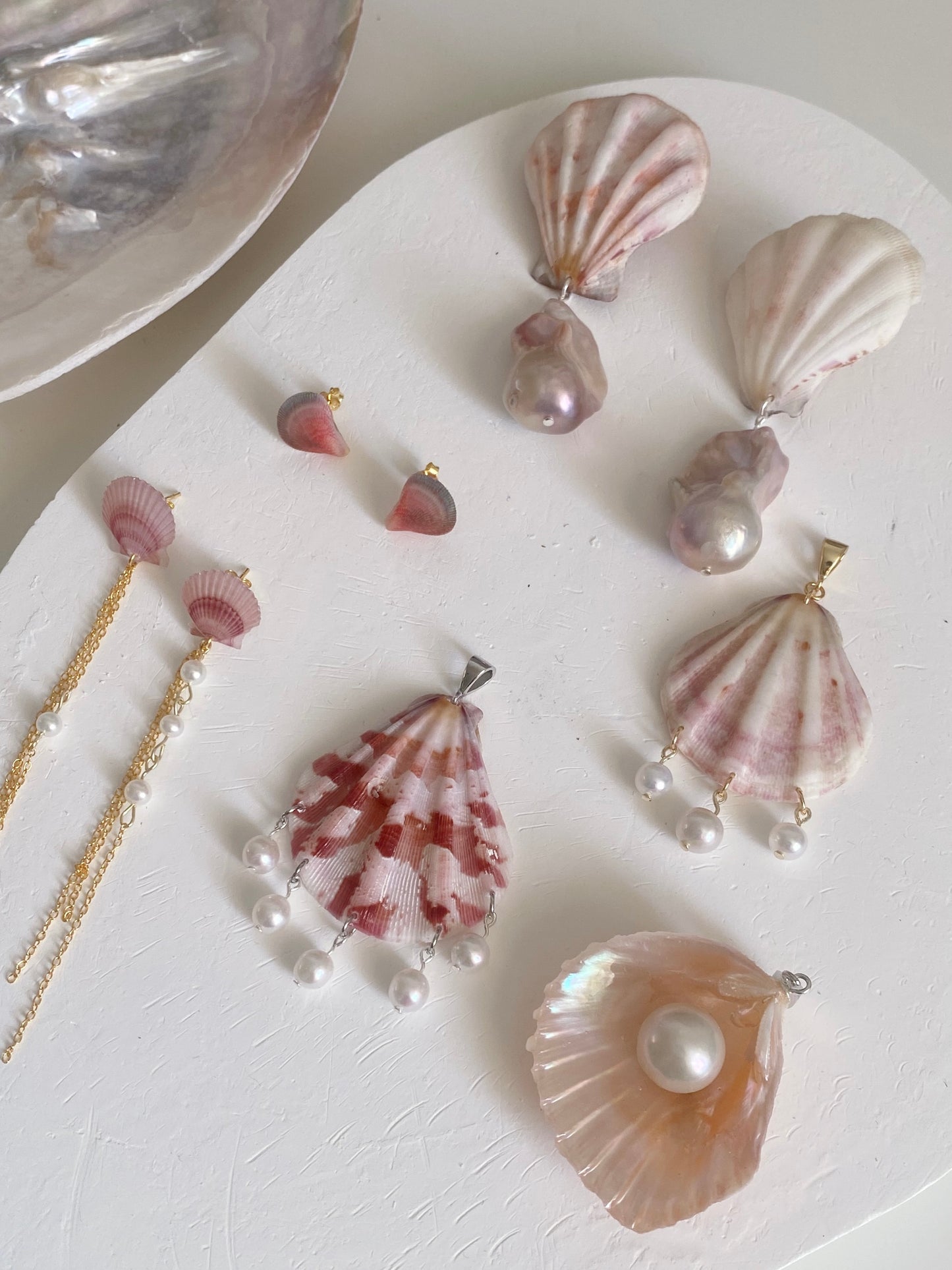 Pink Scallop Pearl Pendant Necklace