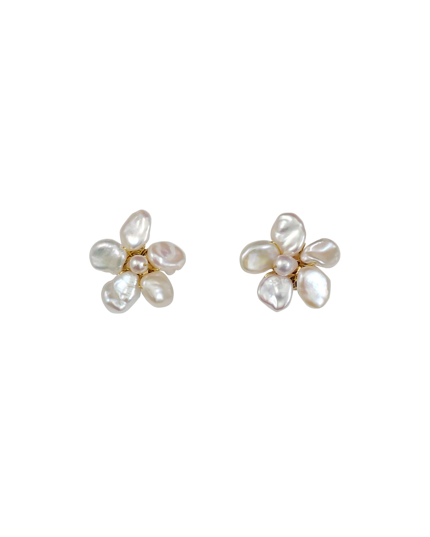 Mini White Keshi Pearl Flower Stud Earrings №45