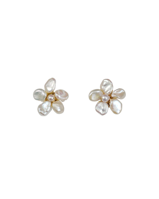 Mini White Keshi Pearl Flower Stud Earrings №45