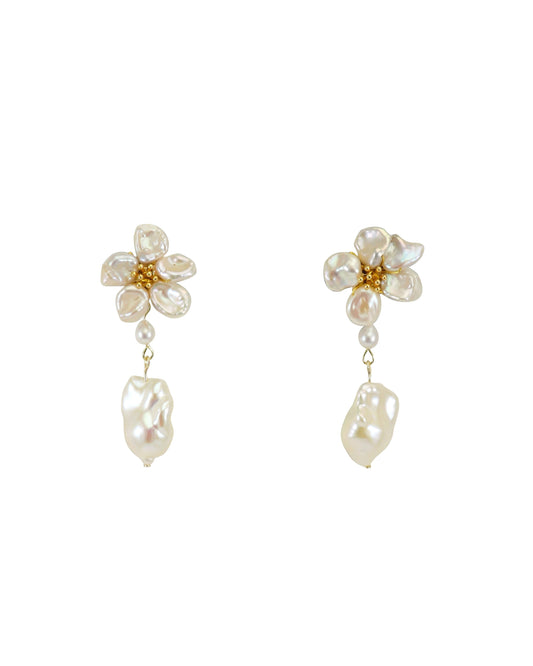 Mini White Baroque Keshi Pearl Flower Dangle Earrings №51